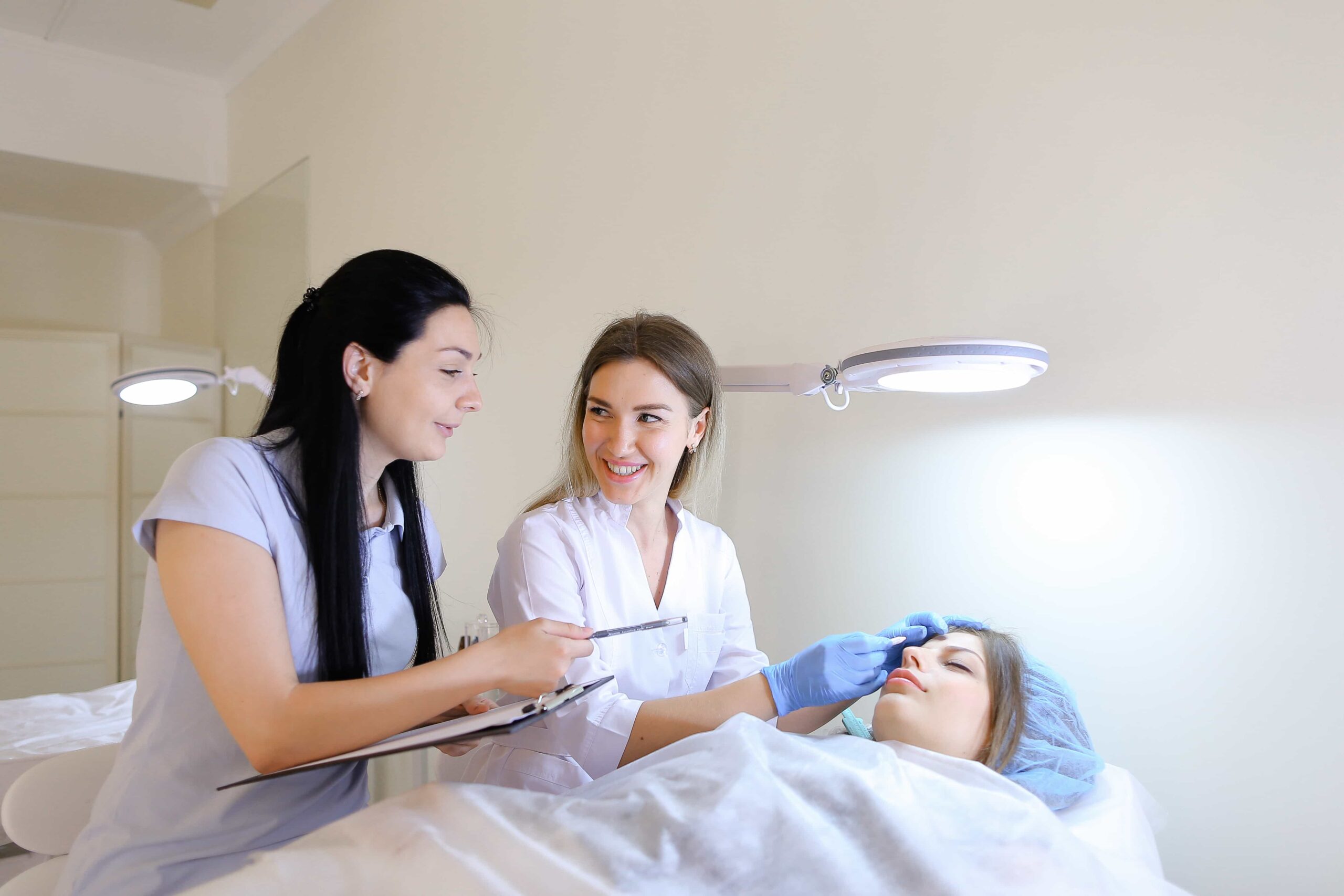 specialist in microblading beautiful girl